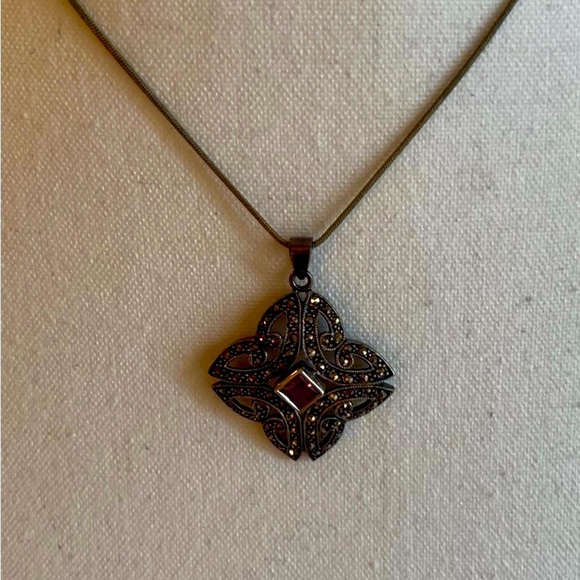 Vintage Amethyst & Marcasite Silver Pendant Necklace - Picture 7 of 7